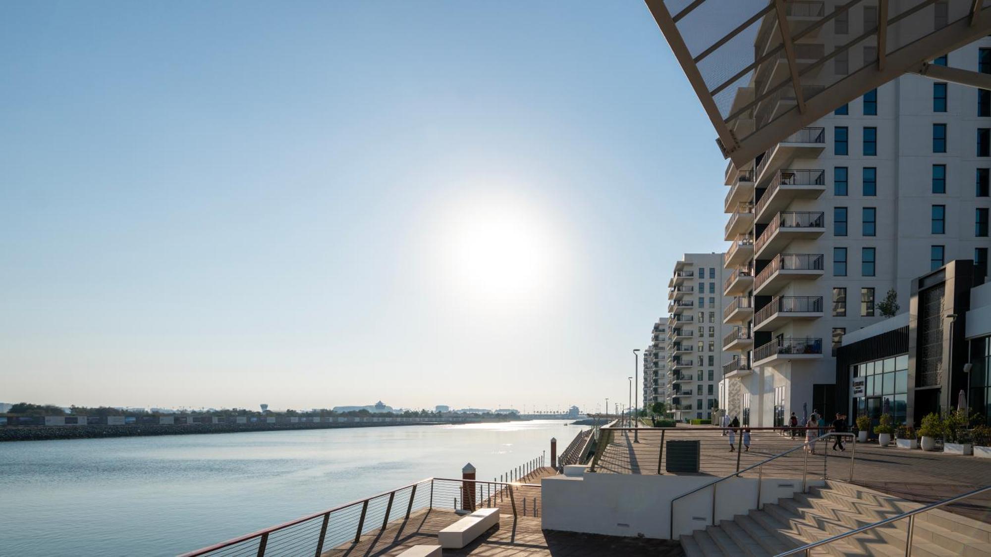 Appartement Ferrari World & Seaworld - Luxe 2bhk Canal View Abou Dabi