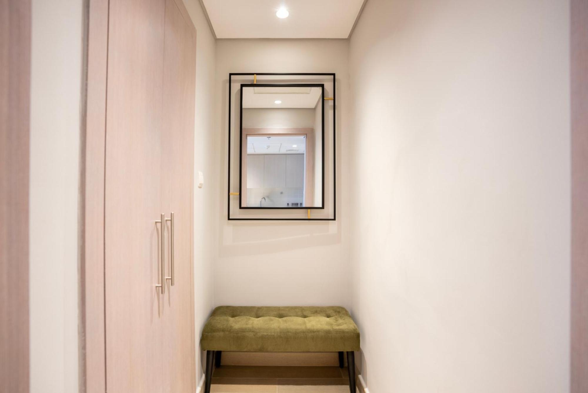 Ferrari World & Seaworld - Luxe 2bhk Canal View Appartement *